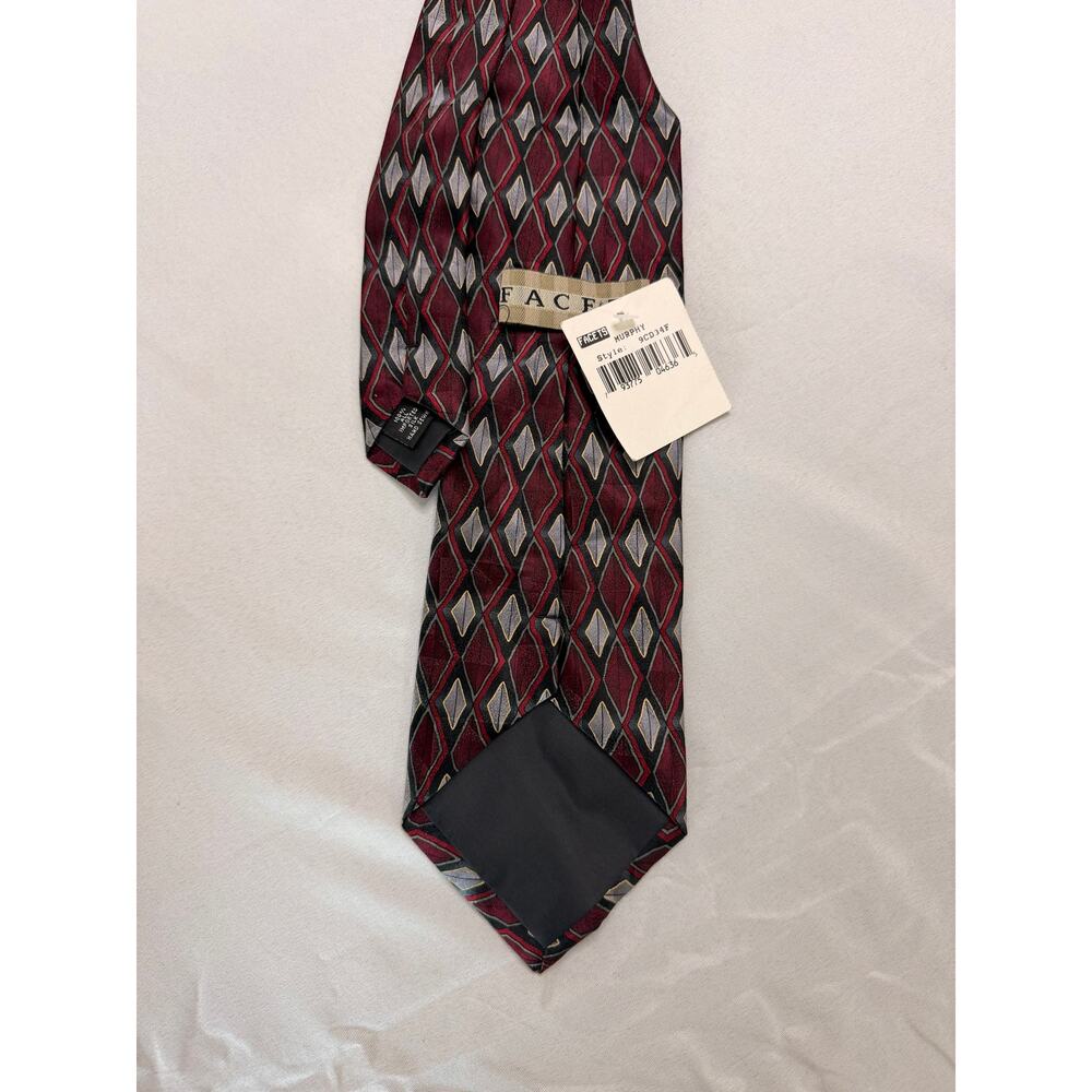Facets Murphy 100% Silk Tie Burgundy Gray Geometric Diamond Pattern NWT